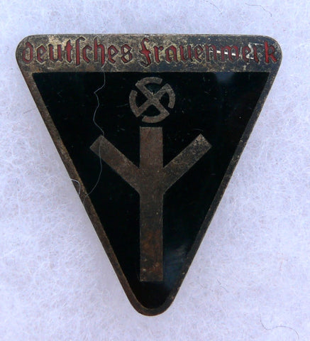 Deutsche Frauenwerk Badge