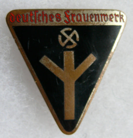 Deutsches Frauenwerk Badge