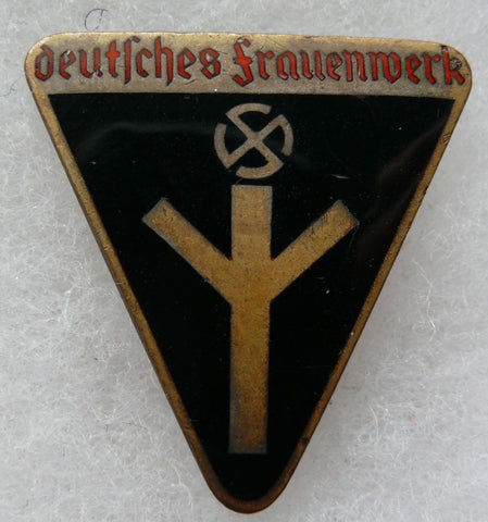 Deutsches Frauenwerk Badge